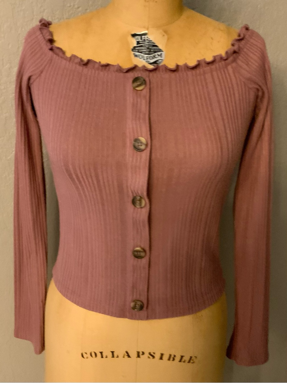 Aero Soft Shoulder Off-Shoulder Ribbed Button-Front Top in Dusty Rose, Medium